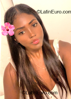Date this beautiful Dominican Republic girl Wilta from Santo Domingo DO54009