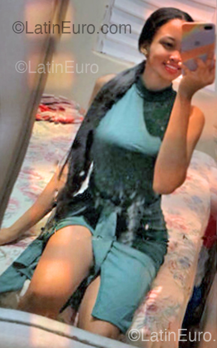 Date this lovely Dominican Republic girl Estefani from Gaspar Hernandez DO54103