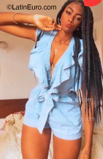 Date this passionate Colombia girl Lina from Cali CO33245