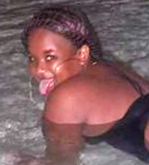 Date this exotic Dominican Republic girl Magdanela from Santo Domingo DO54562