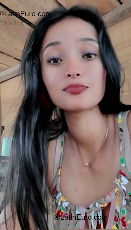 Date this charming Venezuela girl Esther from Barinas VE5213