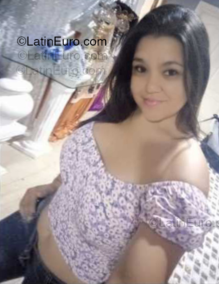 Date this young Venezuela girl Johana from Maracay VE5244