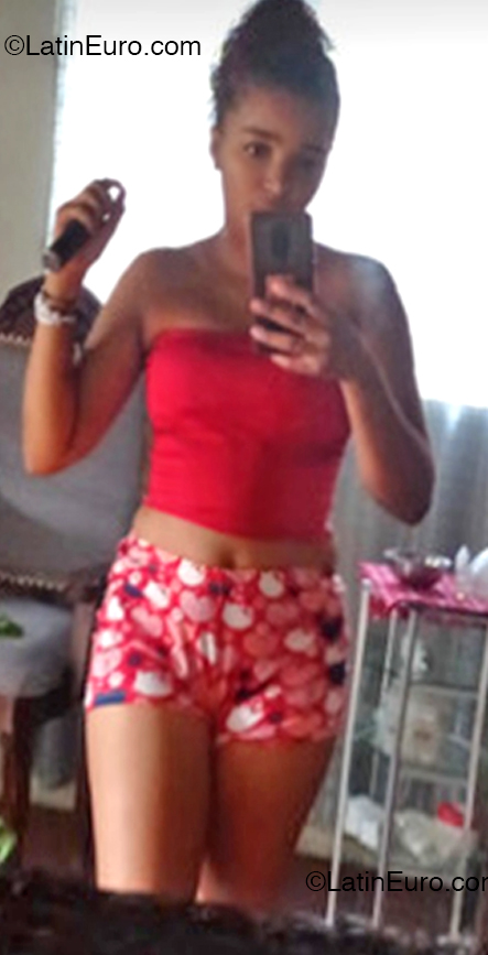 Date this lovely Dominican Republic girl Maria from Santiago DO54911