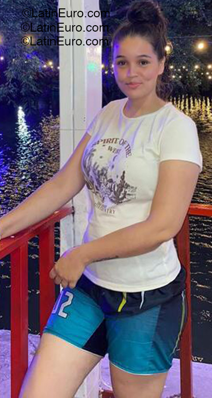 Date this gorgeous Colombia girl Nani from Cucuta CO33320