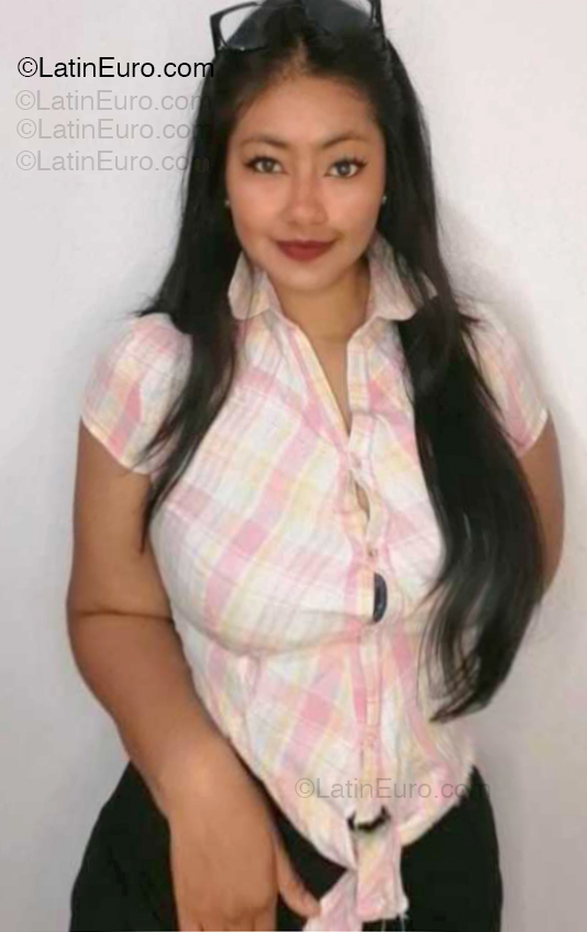 Date this exotic Ecuador girl Jee Pam from Quito EC1106