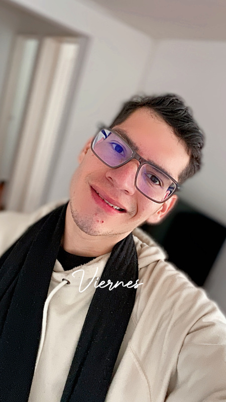 Date this funny Colombia man Sebastian from Bogot&aacute; CO33331