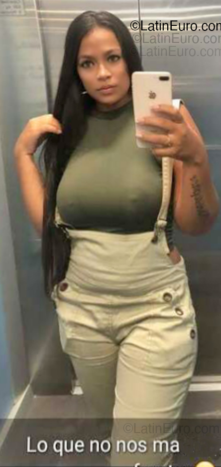 Date this sultry Brazil girl Maryuri from Sao paulo BR12359