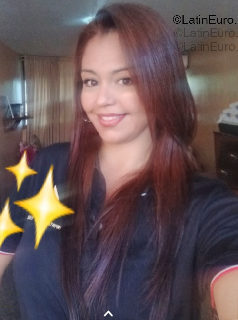 Date this sensual Venezuela girl Miam from Caracas VE5301