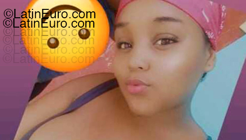 Date this attractive Dominican Republic girl Yelizabeth from Santo Domingo DO55155