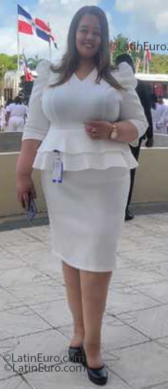 Date this voluptuous Dominican Republic girl Patricia from Santo Domingo DO55181