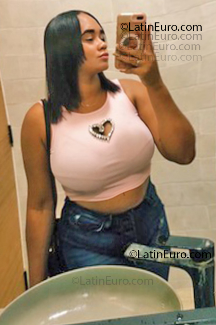 Date this exotic Dominican Republic girl Natacha from Punta Cana DO55199