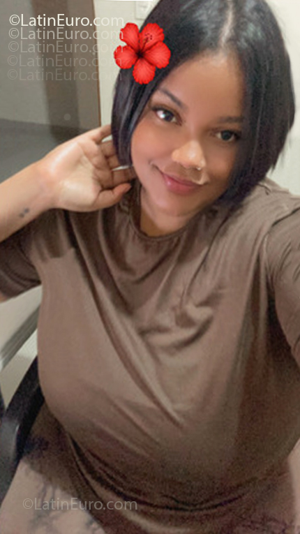 Date this young Dominican Republic girl Mara from Santo Domingo DO55202