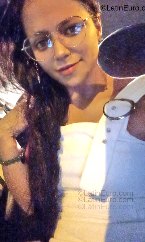 Date this exotic Peru girl Daniie from Lima PE2149