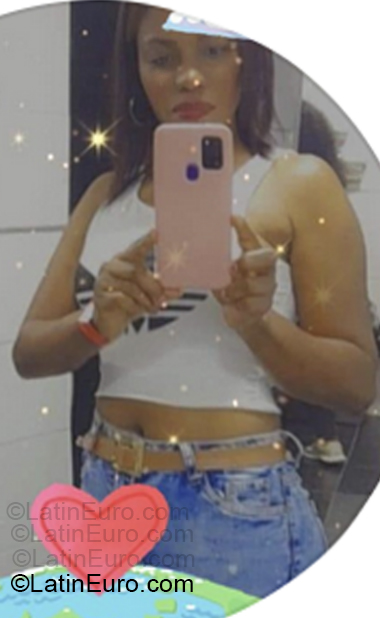 Date this lovely Colombia girl Salome from Bogota CO33411