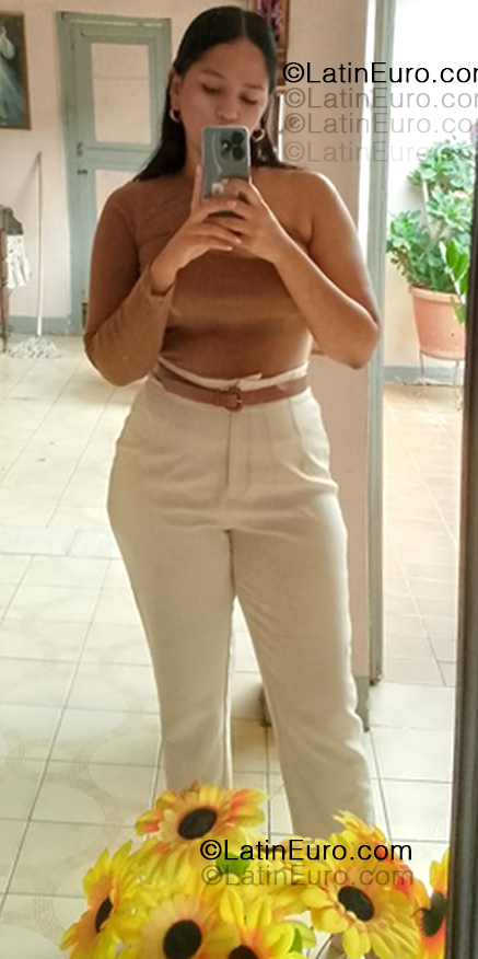 Date this charming Venezuela girl Maria from Coro VE5344