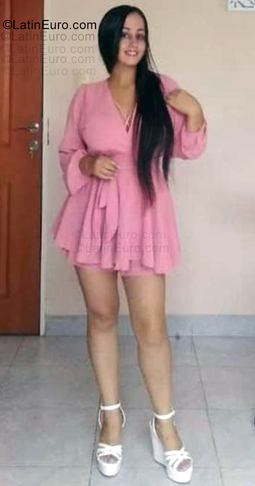Date this stunning Venezuela girl Alejandra.123 from Caracas VE5350