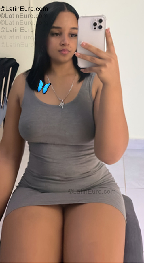 Date this young Dominican Republic girl Crisleini from Santo Domingo DO55416