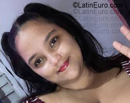 Date this gorgeous Dominican Republic girl Michel from Santo Domingo DO55463
