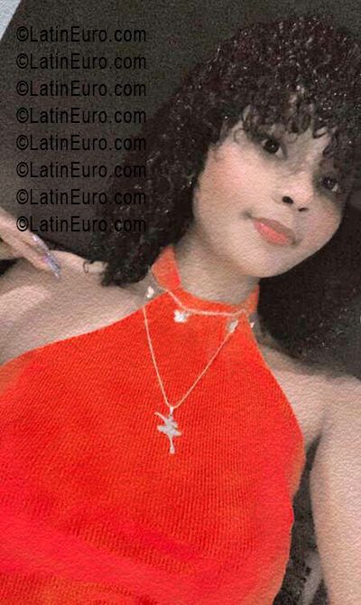 Date this young Dominican Republic girl Ays from Santo Domingo DO55642