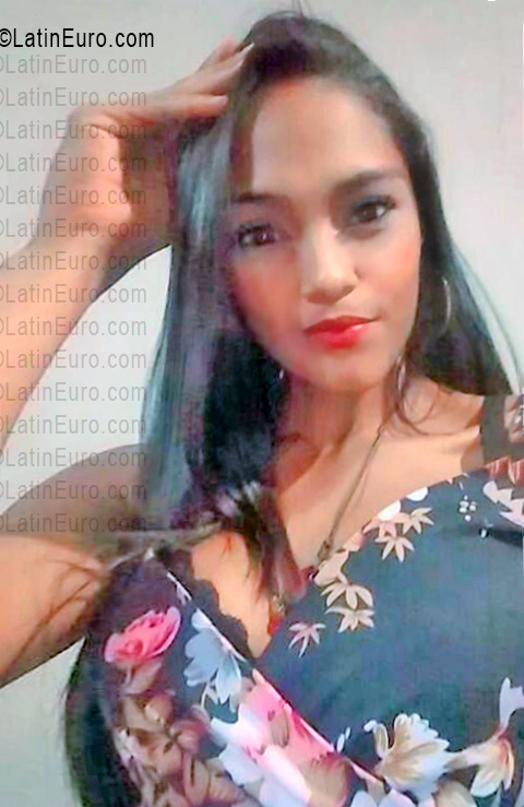 Date this funny Venezuela girl Hasa from Anzoategui VE5391
