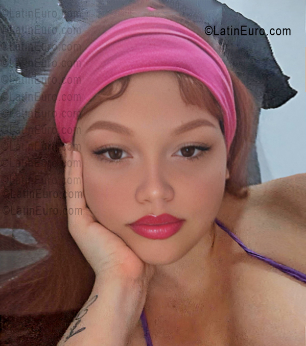 Date this foxy Dominican Republic girl Yuleisy from Santo Domingo DO55708