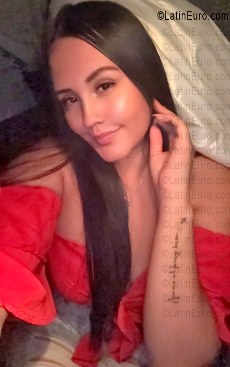 Date this hot United States girl Paula Andrea from Los Angeles US25259