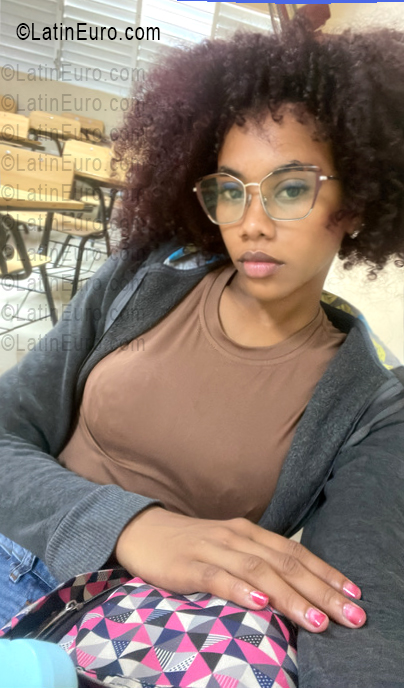 Date this athletic Dominican Republic girl Daniela from Santo Domingo DO55829