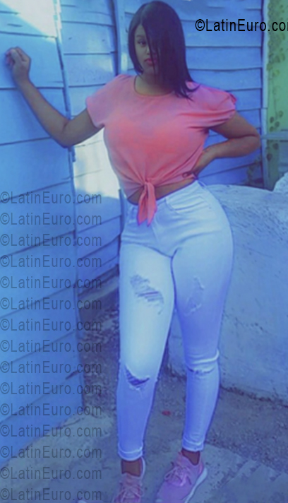 Date this charming Dominican Republic girl Crismary from Puerto Plata DO55854
