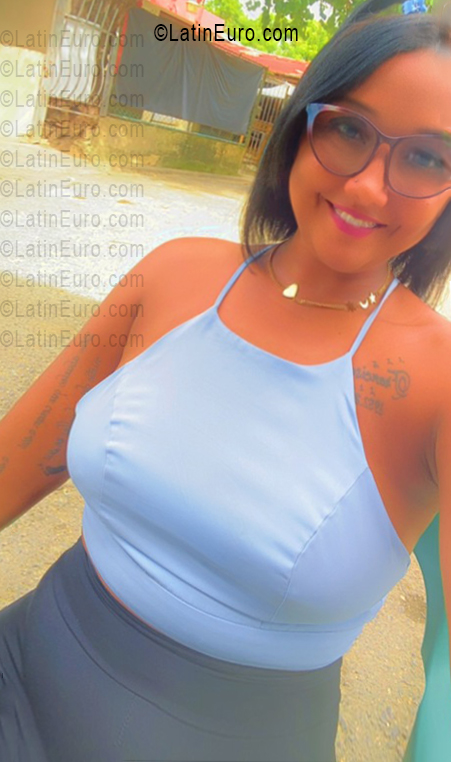 Date this beautiful Dominican Republic girl Indebel from Puerto Plata DO56024