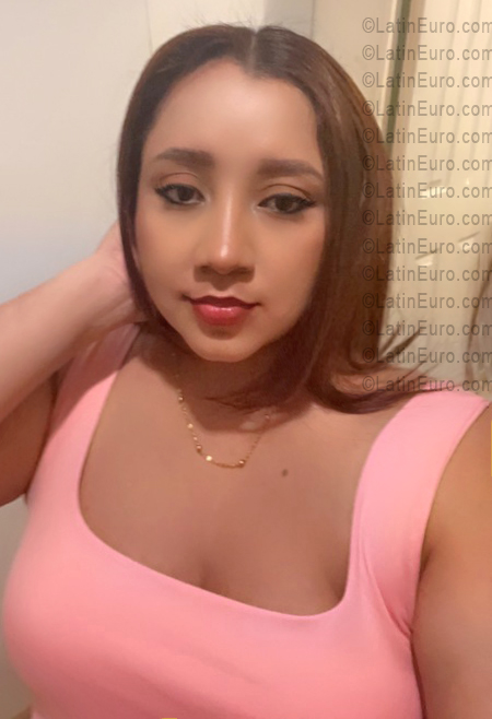 Date this attractive Panama girl Carissa from Panama City PA1426