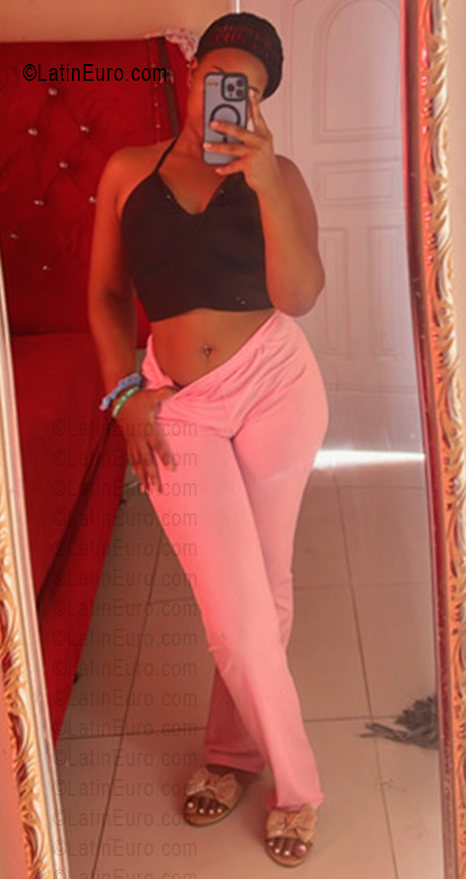 Date this delightful Dominican Republic girl Lenin from Banica DO56050