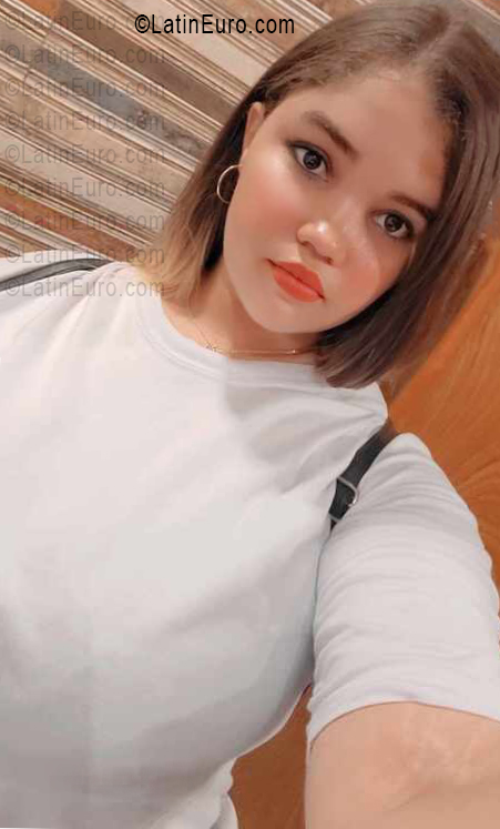 Date this lovely Dominican Republic girl Florimel from Santiago DO56053