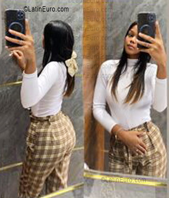 Date this lovely Dominican Republic girl Ange from Santo Domingo DO56057