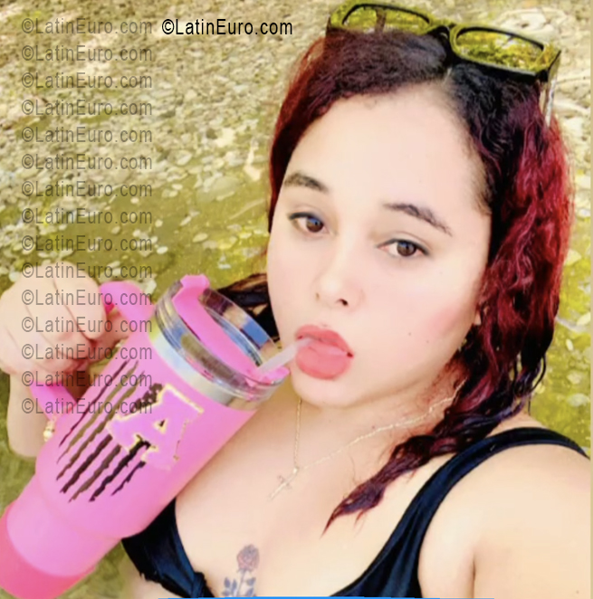 Date this nice looking Dominican Republic girl Arismeily from Santo Domingo DO56076