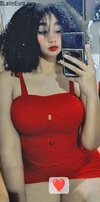 Date this hot Venezuela girl Yuli from Caracas VE5423