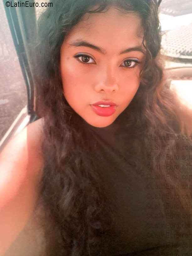 Date this charming Dominican Republic girl Madeline from Banica DO56093