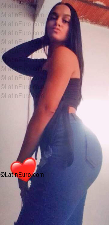 Date this hard body Venezuela girl Franyer from Caracas VE5426