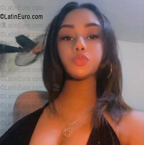 Date this attractive Dominican Republic girl Kpook from Santo Domingo DO56137