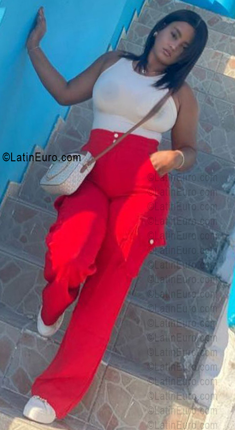 Date this beautiful Dominican Republic girl Greysi from Santo Domingo DO56180