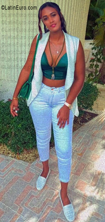 Date this funny Dominican Republic girl Manuela from Santo Domingo DO56207