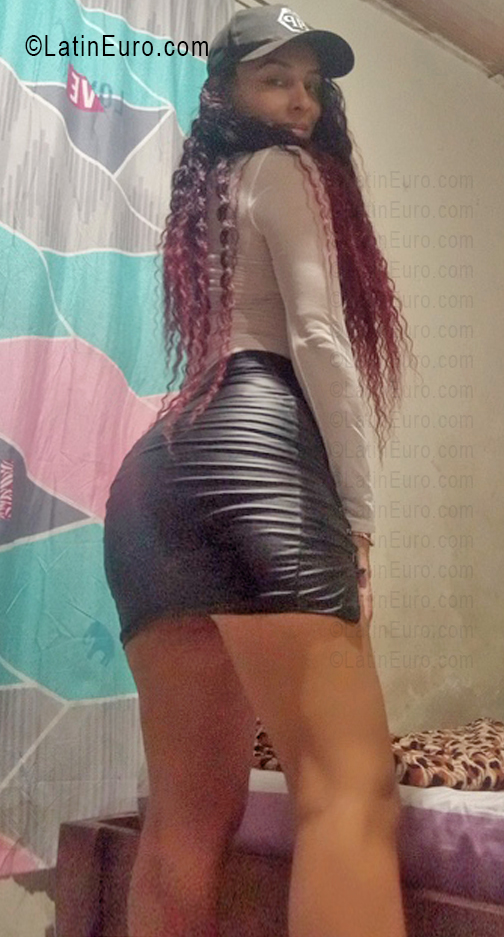 Date this georgeous Venezuela girl Yorlenis from Catia La Mar VE5545