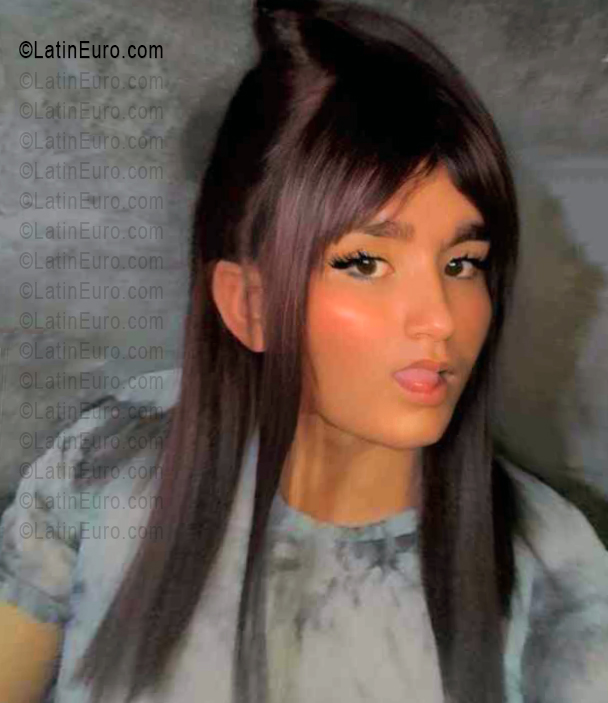Date this stunning Venezuela girl Ashley from Puerto Cabello VE5606