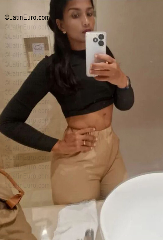 Date this young Dominican Republic girl Karen from Santo Domingo DO56342