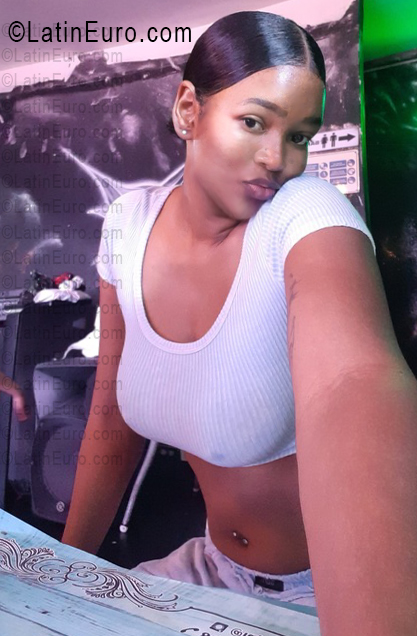 Date this sultry Dominican Republic girl Ema from Santo Domingo DO56346