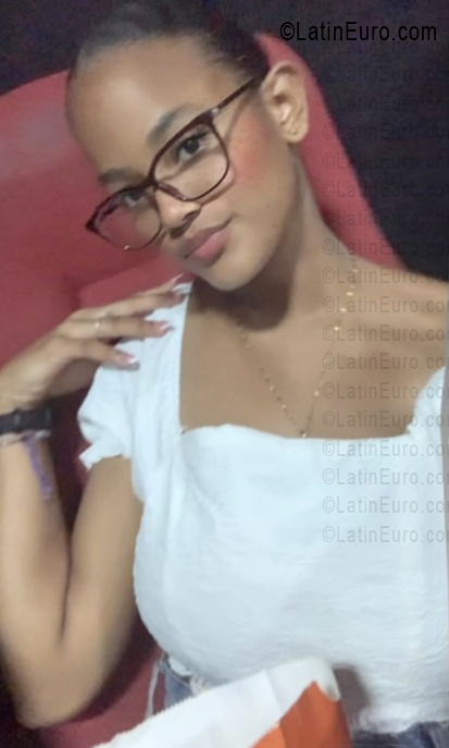 Date this delightful Dominican Republic girl Amaia from Santo Domingo DO56372