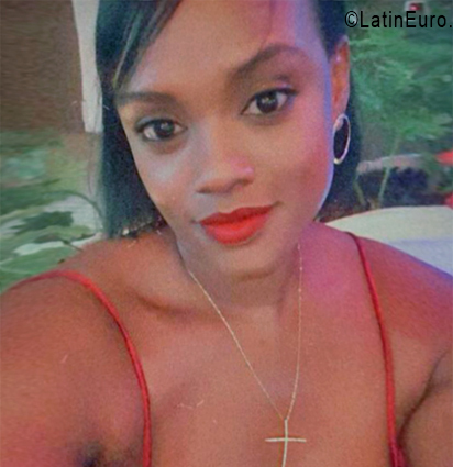 Date this fun Dominican Republic girl Seline from Santo Domingo DO56395