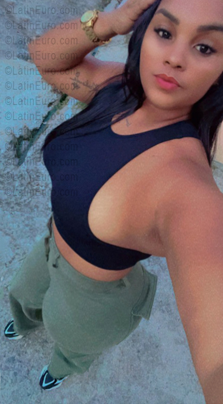 Date this happy Dominican Republic girl Yokasta from Santo Domingo DO56478