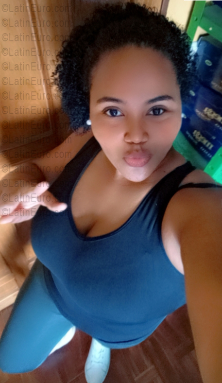 Date this georgeous Venezuela girl Nairelis from Bolivar VE5700