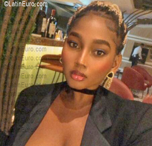Date this passionate Dominican Republic girl Lizag from Santo Domingo DO56489