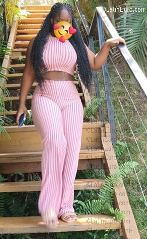 Date this lovely Dominican Republic girl Yafreysi from La Romana DO56491